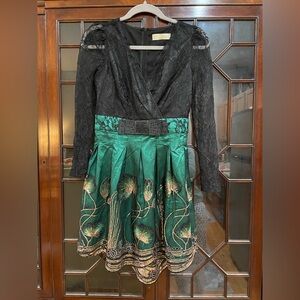 Dorabana Elegant Black and Green Lace Mini Dress Green Lined Lace Sequins